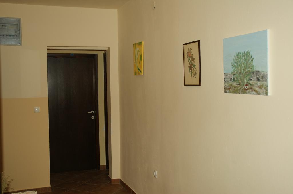Apartments Vukelic Starigrad Paklenica Exterior photo