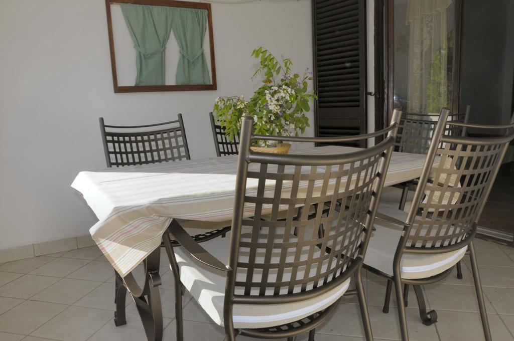 Apartments Vukelic Starigrad Paklenica Exterior photo