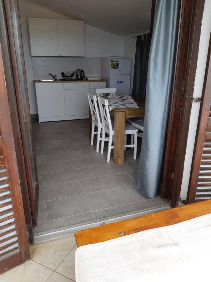 Apartments Vukelic Starigrad Paklenica Exterior photo